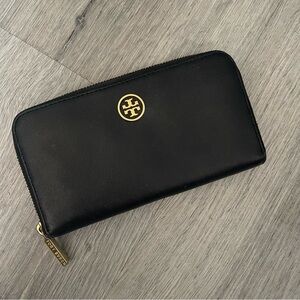 Tory Burch Black Zip Wallet